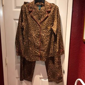 Lauren by Ralph Lauren Leopard print pajama set